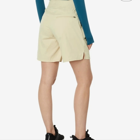 THE NORTH FACE Women's Aphrodite Motion Bermuda Short - Picture 5 of 12